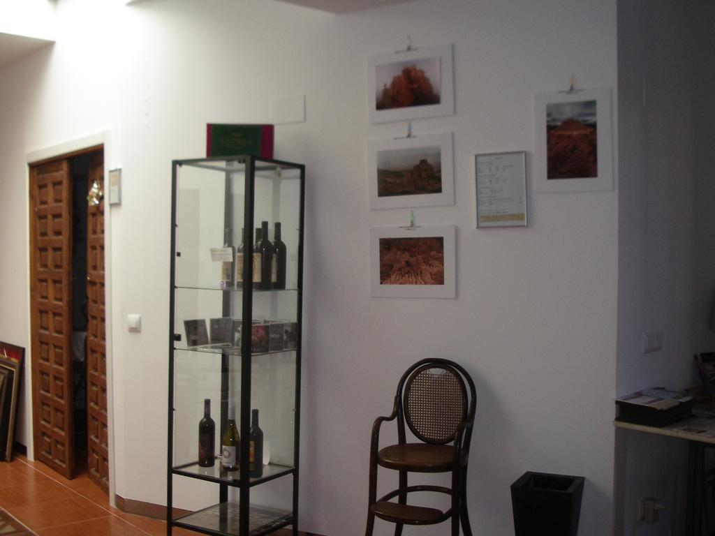 Apartamentos La Fonda Aninon エクステリア 写真