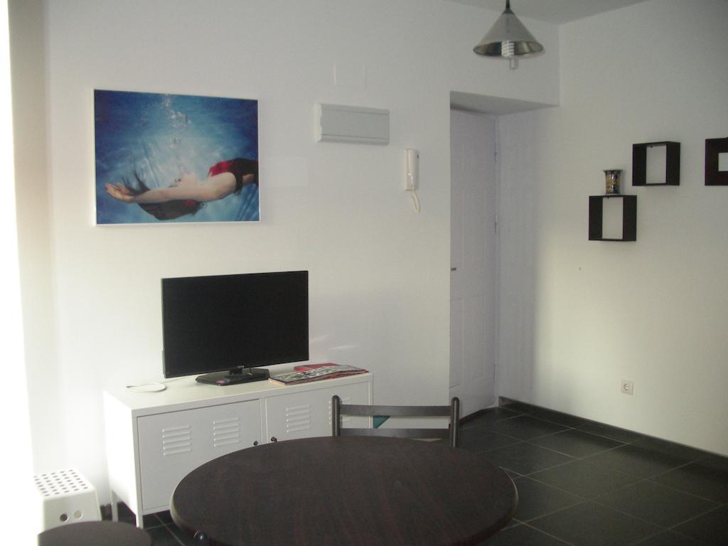 Apartamentos La Fonda Aninon エクステリア 写真